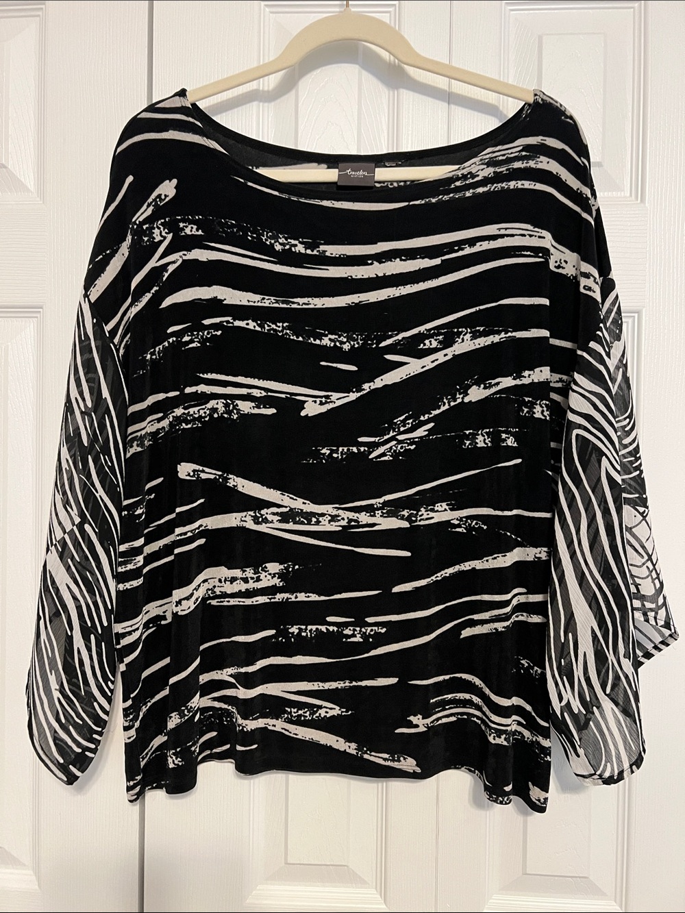 Abstract Wave Black & White Boatneck Blouse